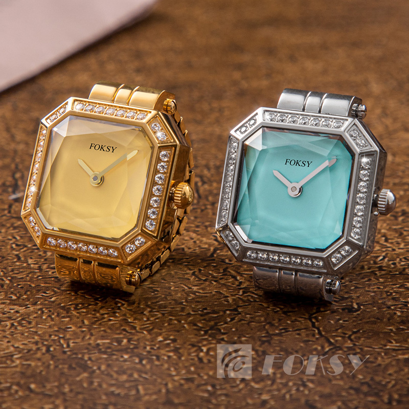Custom Mini Hand Diamond Square Finger Tone Ring for Men and Women Luxury Quartz Watch with Personalized Logo
