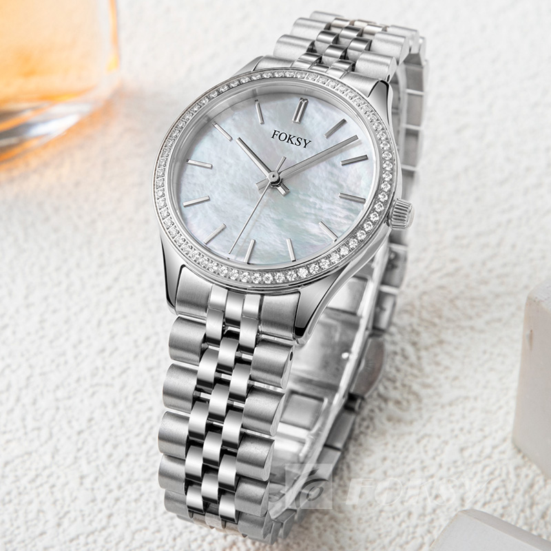 Custom Logo Luxury Diamond Quartz Watch for Women Fashionable Designer Wrist Watch for Ladies