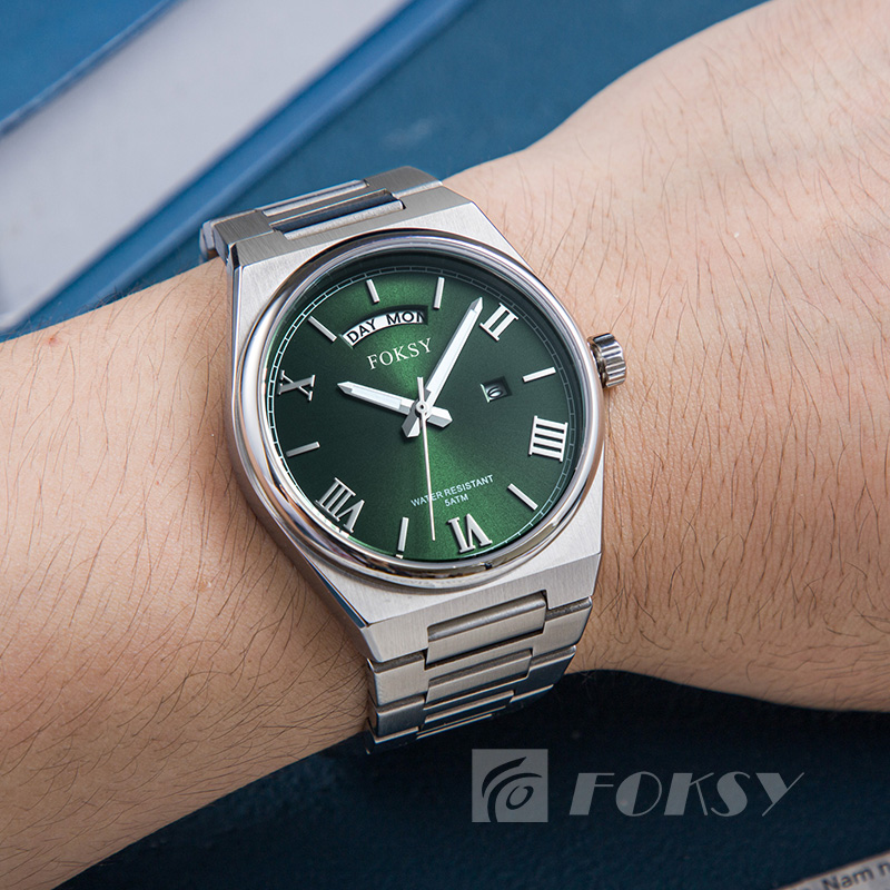 Factory OEM Customized  Quartz Movement Watches For Men of Calendar Function Wholesale Watches