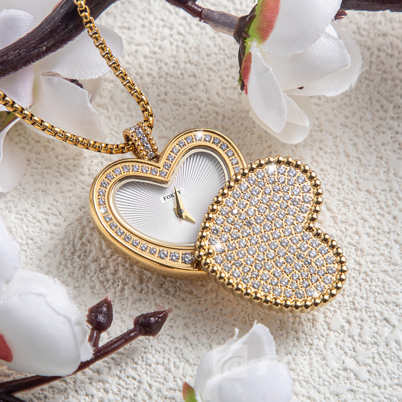 Wholesale Women's Necklace Watches Heart Shaped Fashion Flash Diamond Pendant Watch 