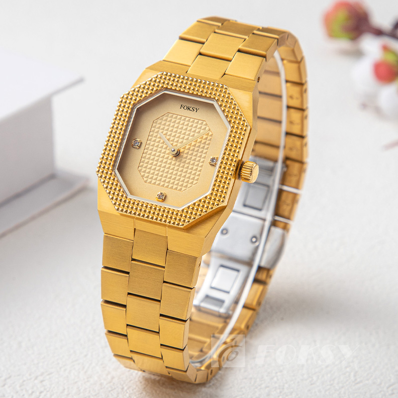 OEM Watch manufacturer Elegant Women's Quartz Watch Diamond Dail Golden Color Stainless Steel Band Watch 