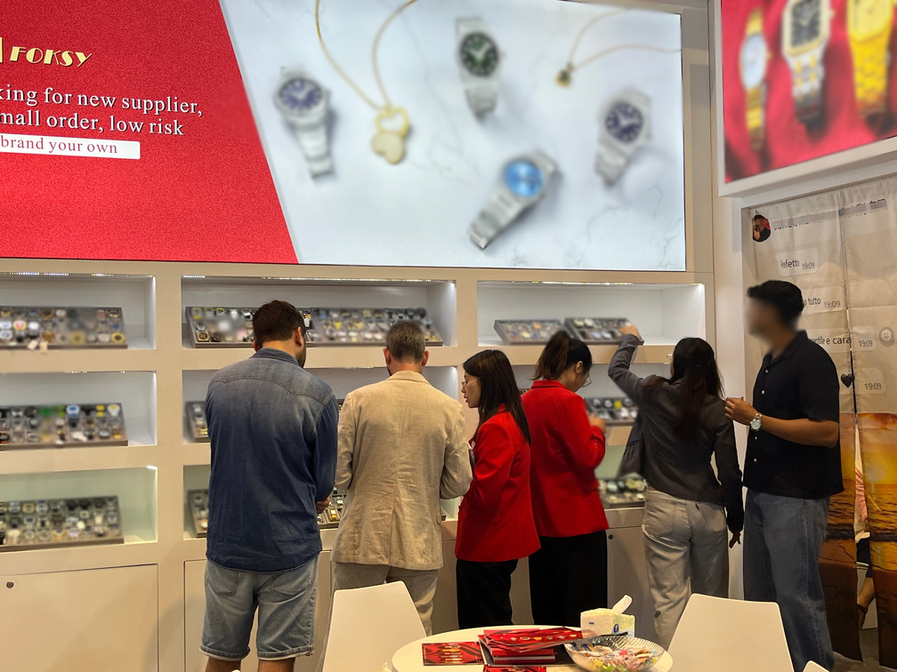 First Encounter at the Hong Kong Exhibition: A Trust and Expectation that Transcends Borders