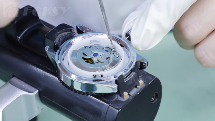 What Directly Affects Custom Watch Cost?