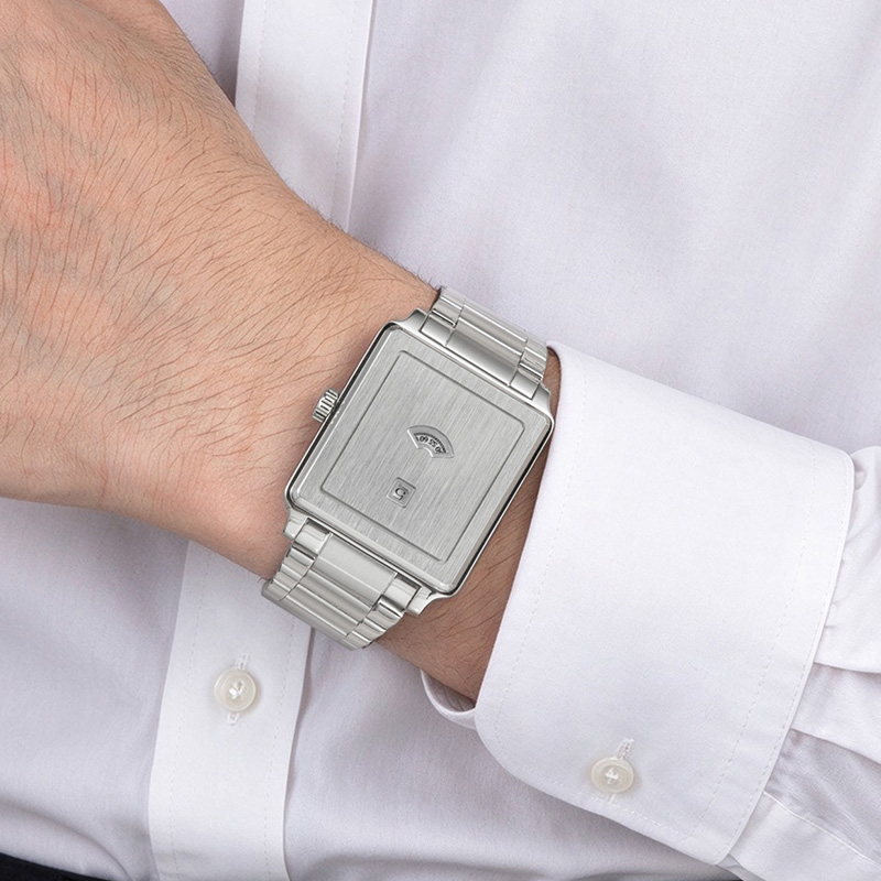 Jump hour wristwatch